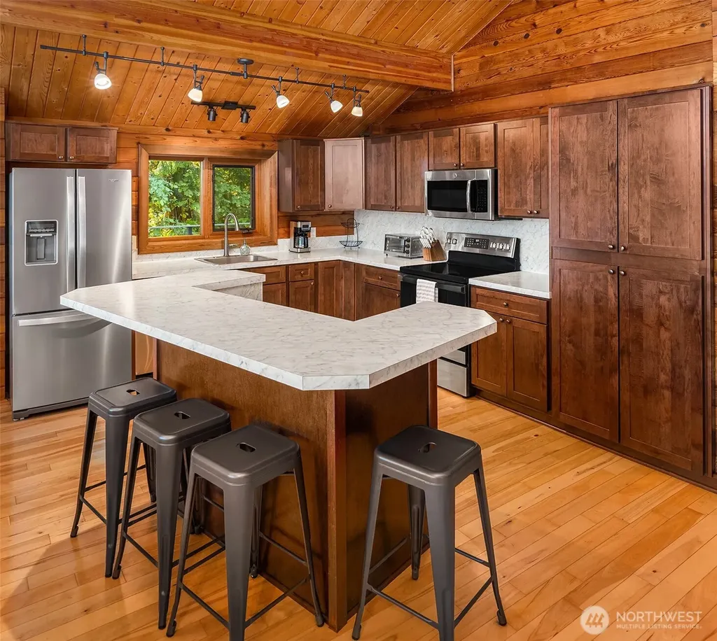 211 E Church Point Drive Shelton WA 98584