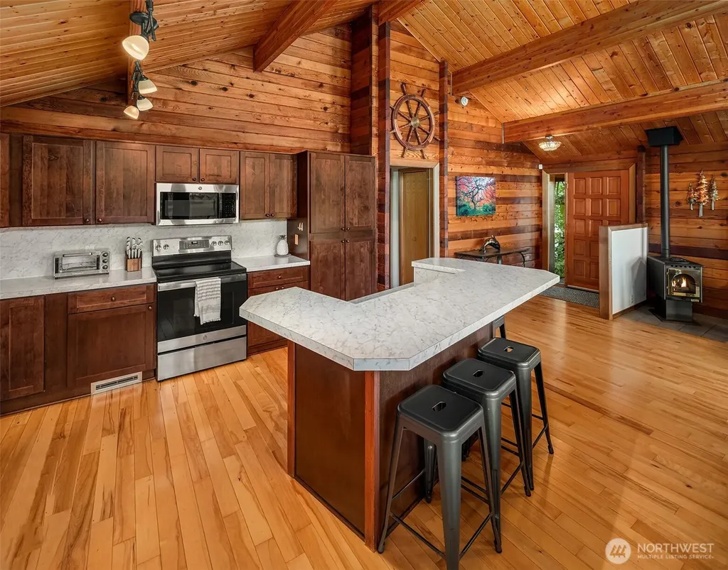 211 E Church Point Drive Shelton WA 98584