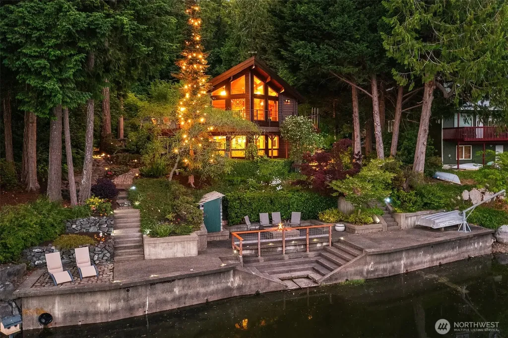 211 E Church Point Drive Shelton WA 98584