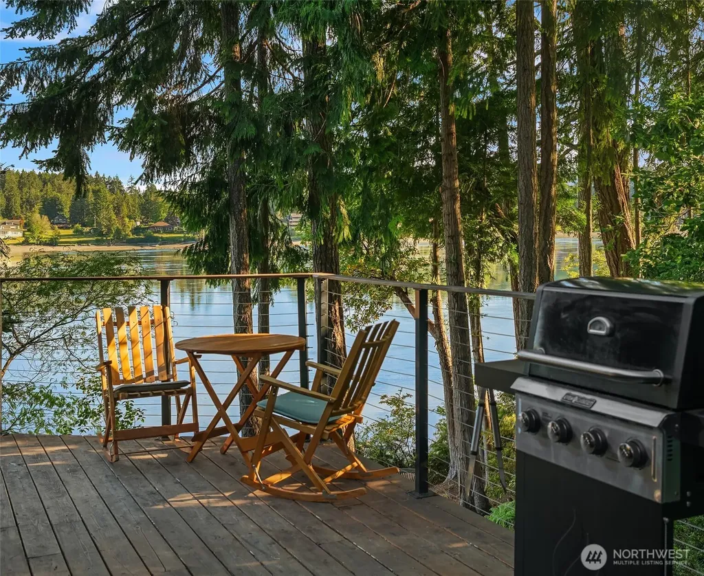 211 E Church Point Drive Shelton WA 98584