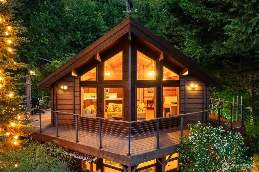 211 E Church Point Drive Shelton WA 98584