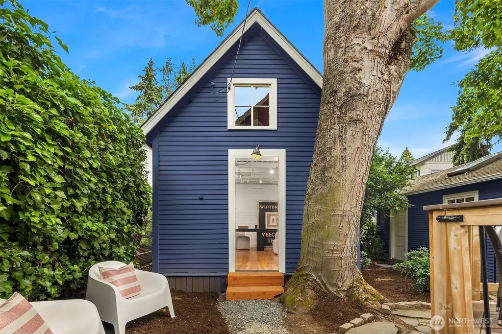 6750 26th Avenue NW Seattle WA 98117