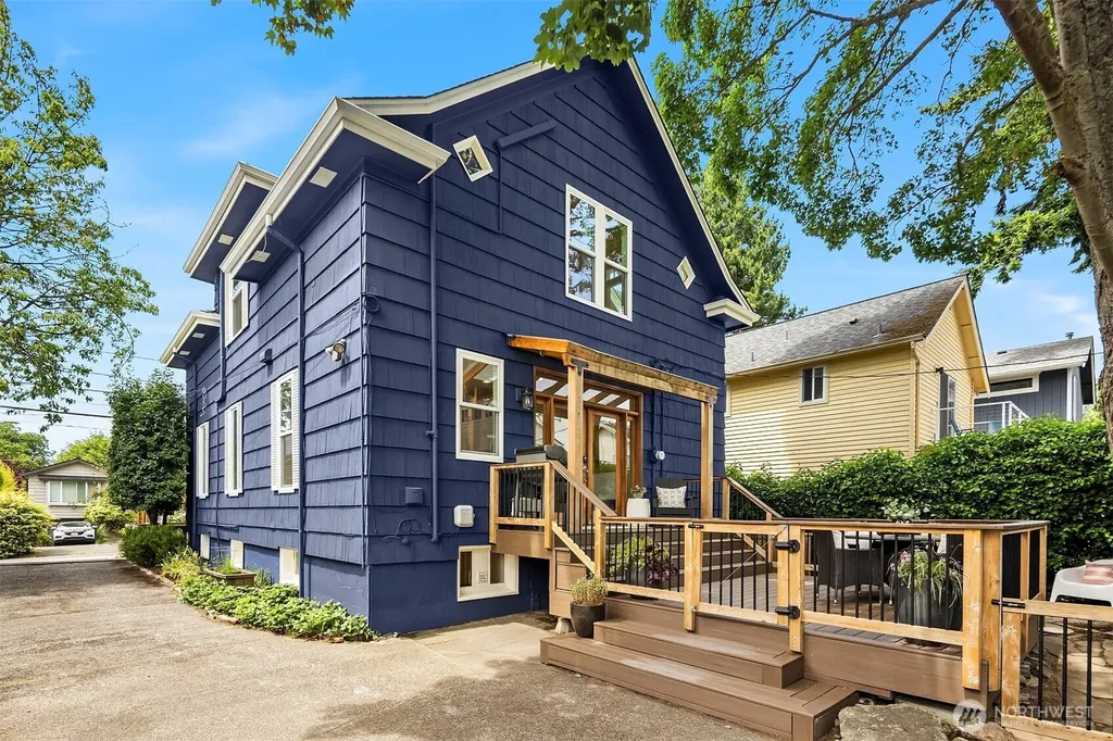 6750 26th Avenue NW Seattle WA 98117