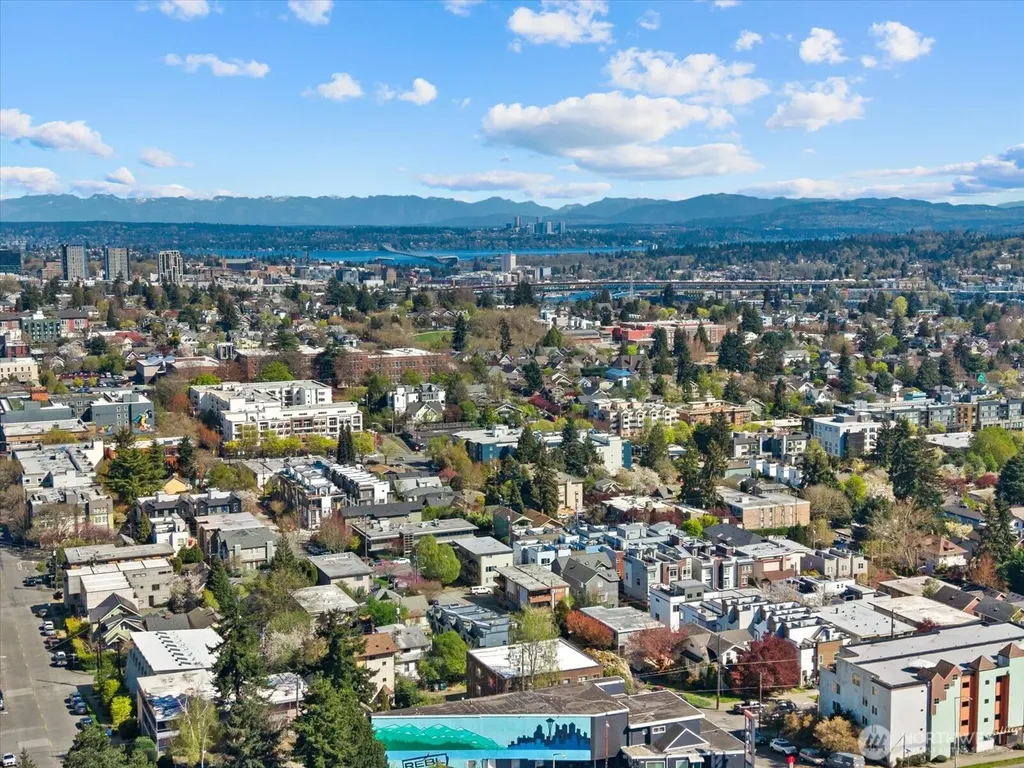 966 N Allen Place Seattle WA 98103