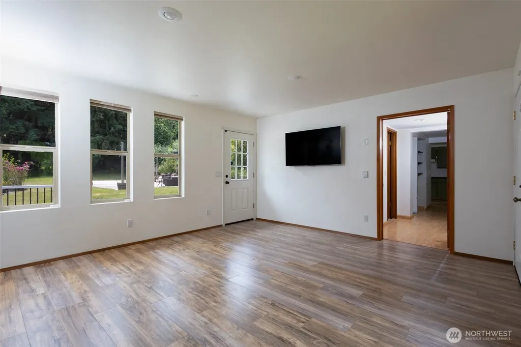 4102 80th Street E Tacoma WA 98443