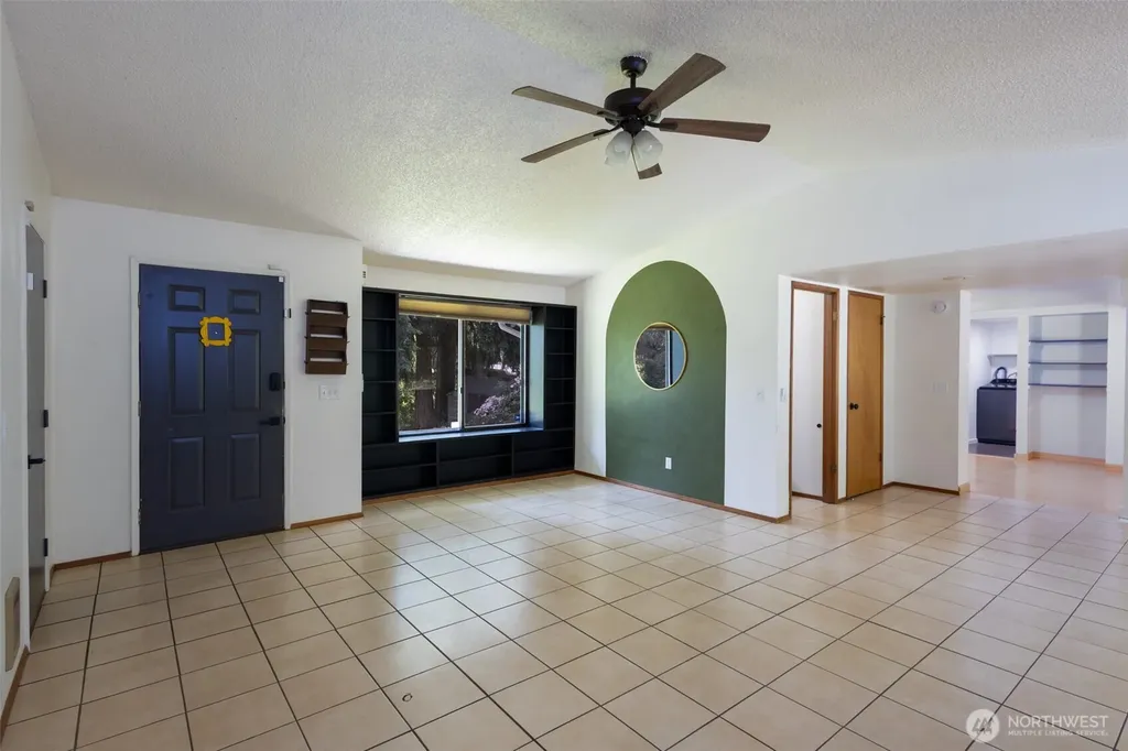 4102 80th Street E Tacoma WA 98443
