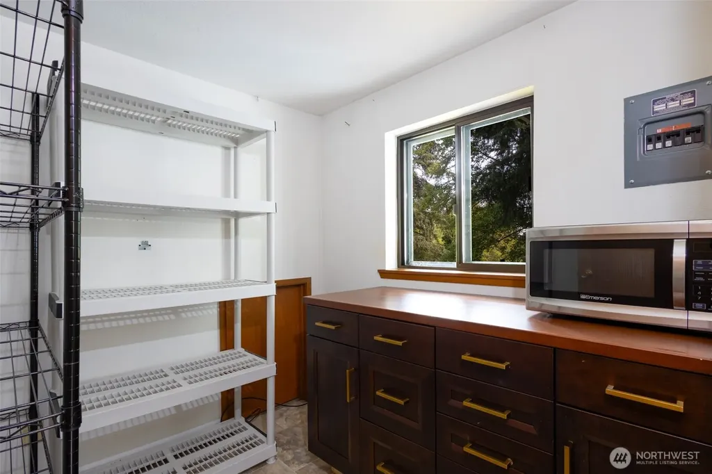 4102 80th Street E Tacoma WA 98443
