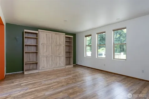 4102 80th Street E Tacoma WA 98443