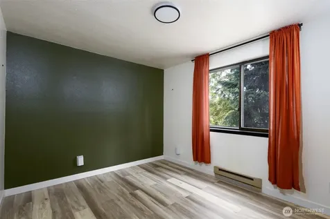 4102 80th Street E Tacoma WA 98443