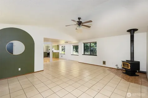 4102 80th Street E Tacoma WA 98443