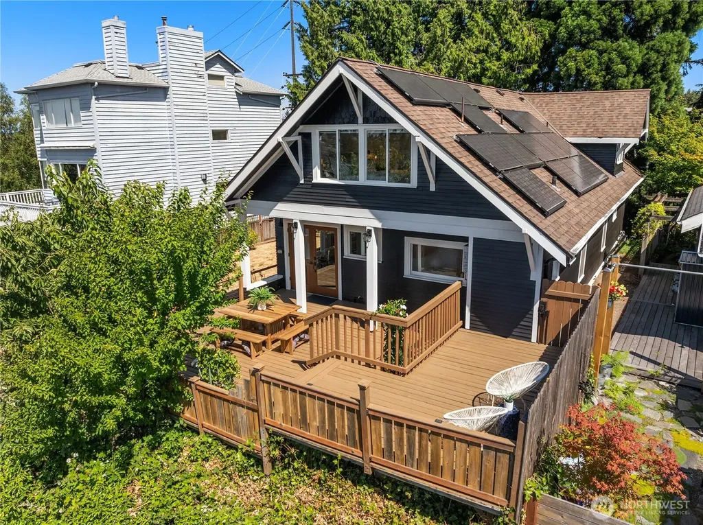 907 NE 72nd Street Seattle WA 98115