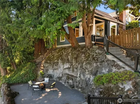 907 NE 72nd Street Seattle WA 98115