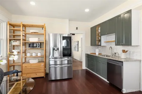907 NE 72nd Street Seattle WA 98115