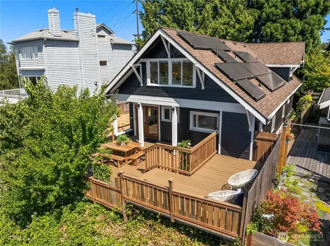 907 NE 72nd Street Seattle WA 98115