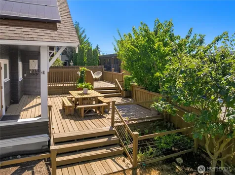 907 NE 72nd Street Seattle WA 98115