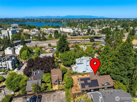907 NE 72nd Street Seattle WA 98115
