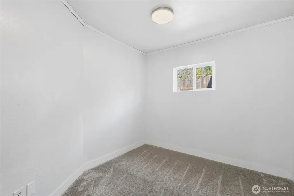 1211 NE Mcwilliams Bremerton WA 98311