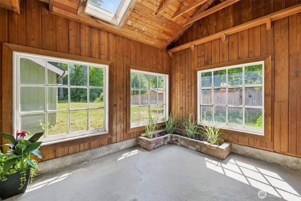 1211 NE Mcwilliams Bremerton WA 98311
