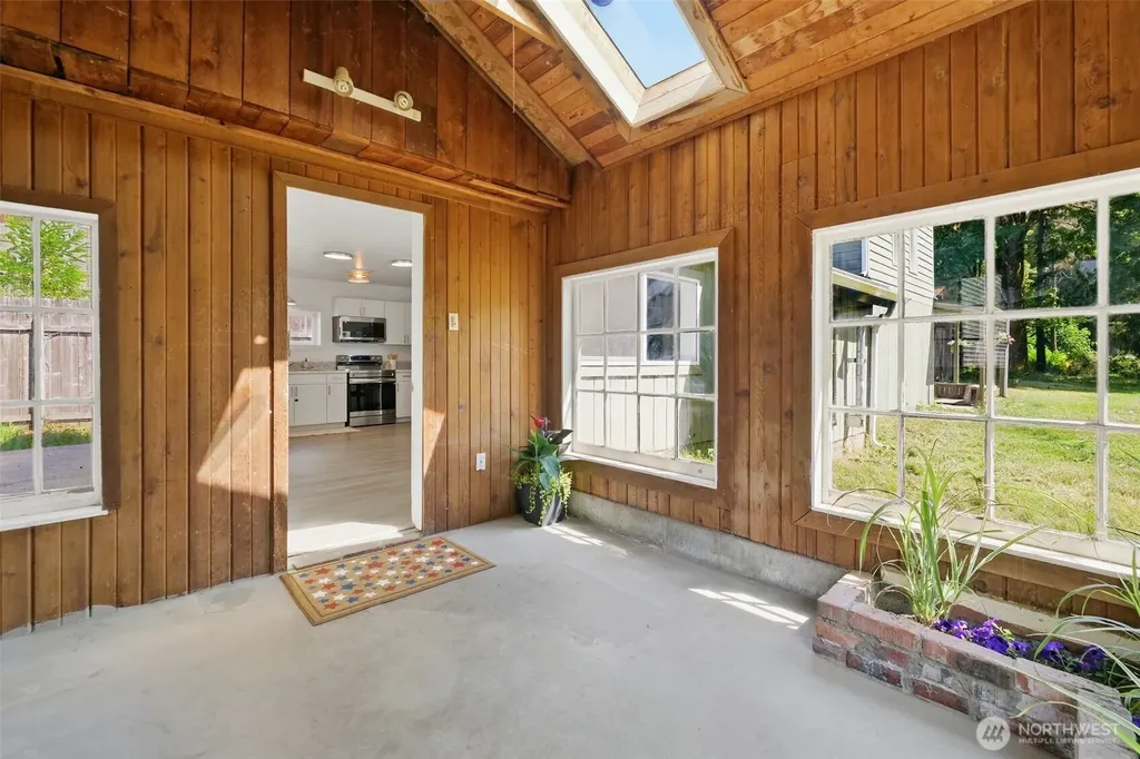 1211 NE Mcwilliams Bremerton WA 98311