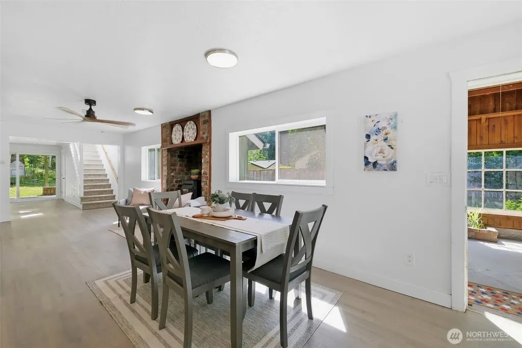 1211 NE Mcwilliams Bremerton WA 98311