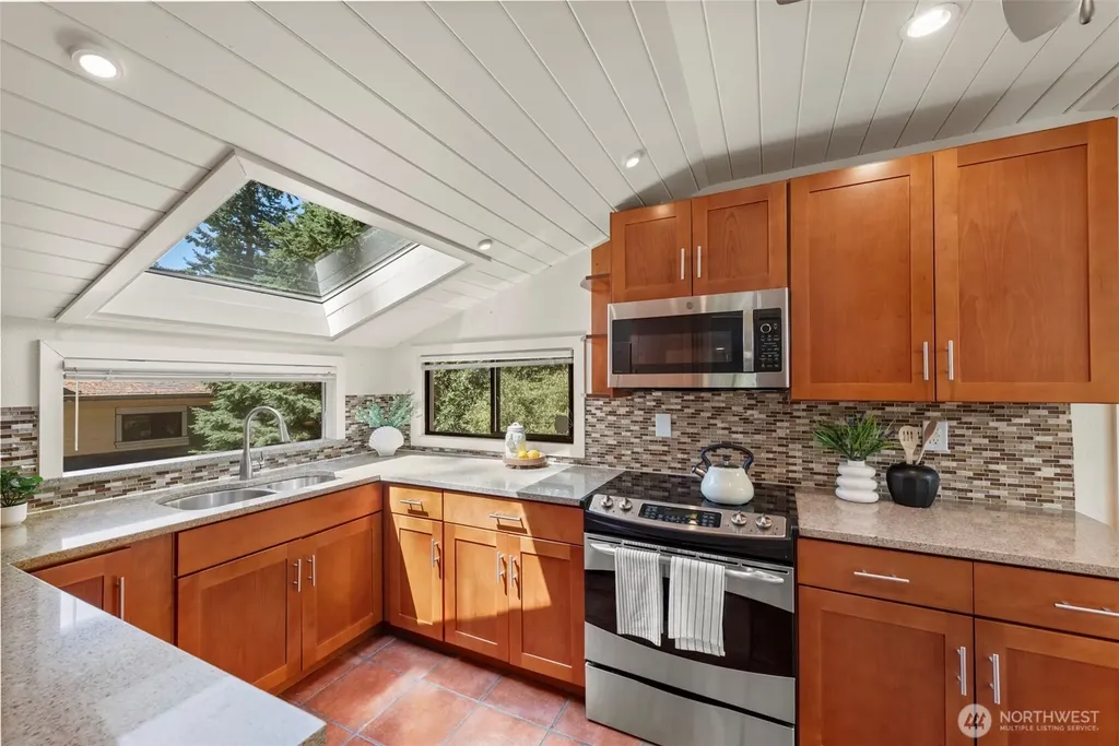 510 N 138th Street Seattle WA 98133