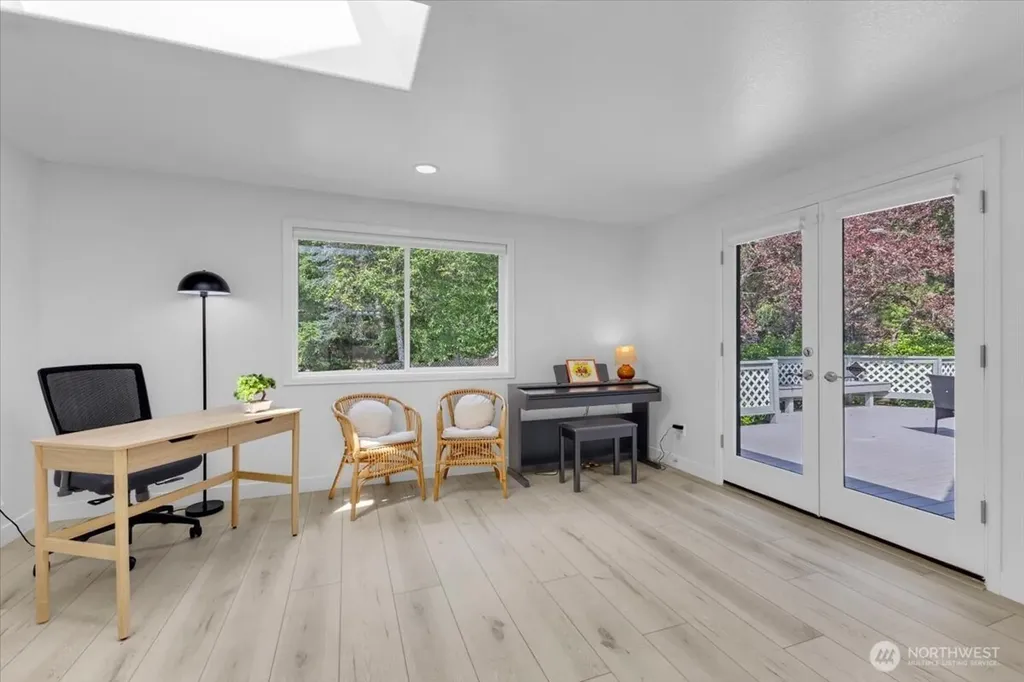 12903 176th Place NE Redmond WA 98052