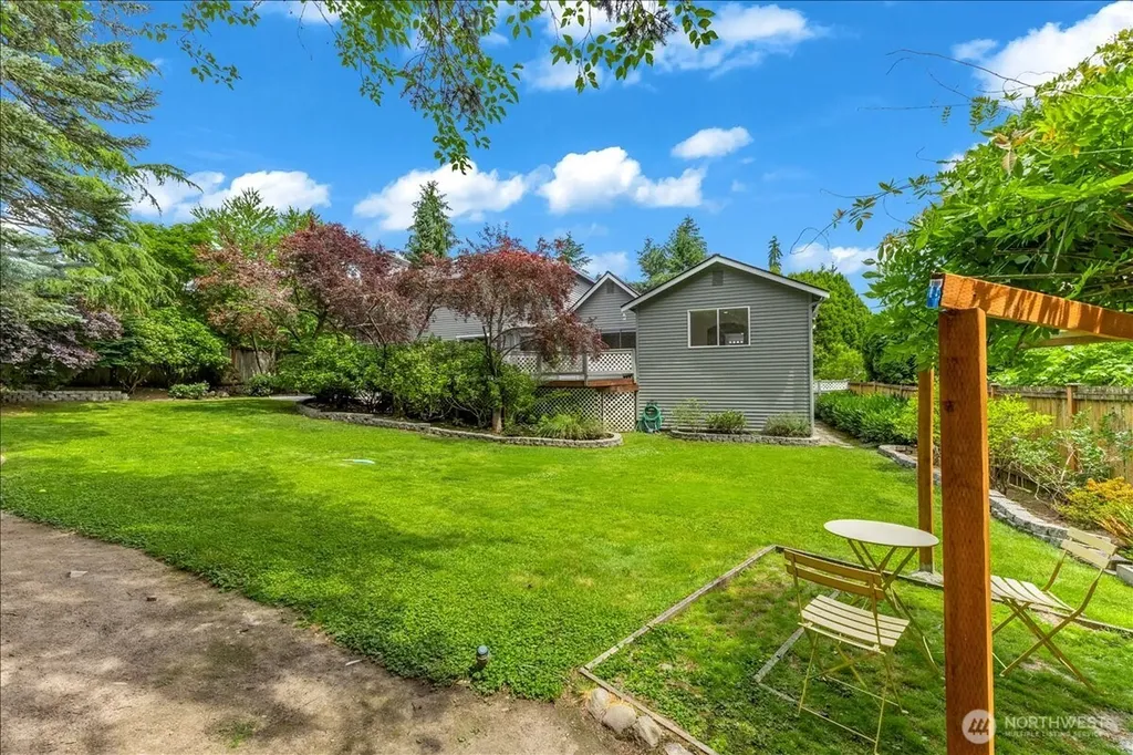 12903 176th Place NE Redmond WA 98052