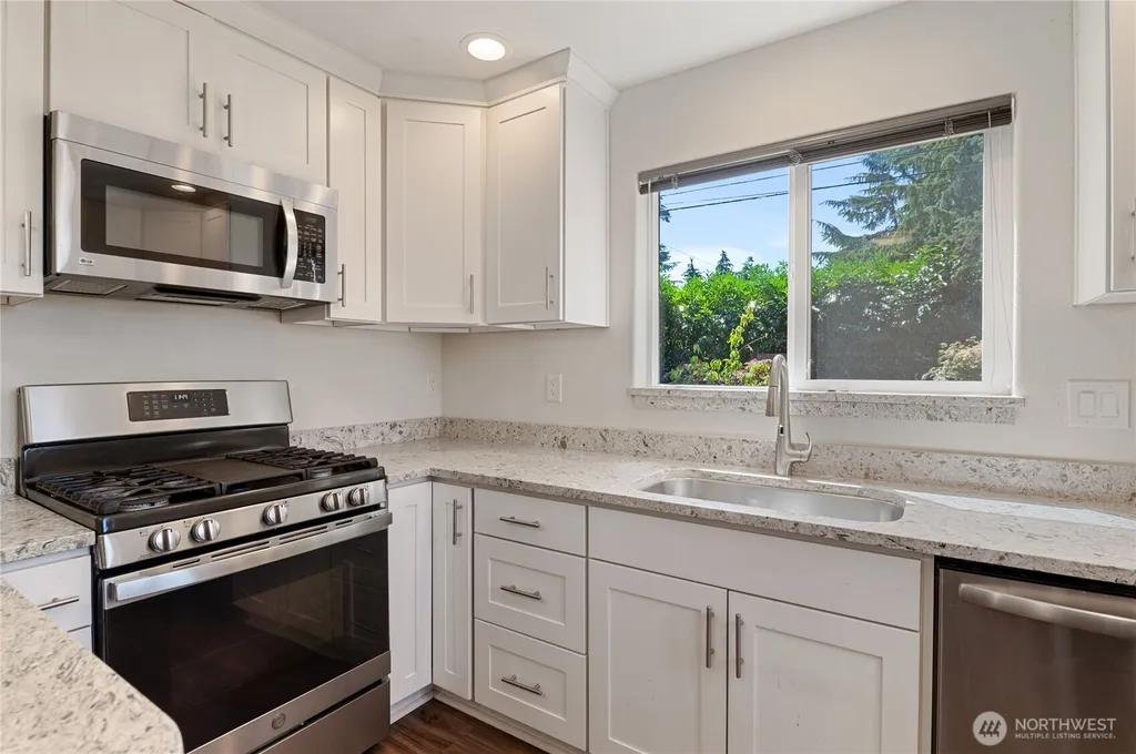 9111 Newgrove Avenue SW Lakewood WA 98498