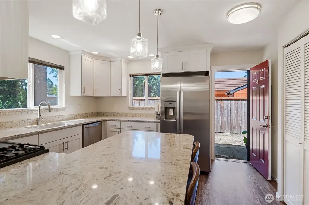 9111 Newgrove Avenue SW Lakewood WA 98498