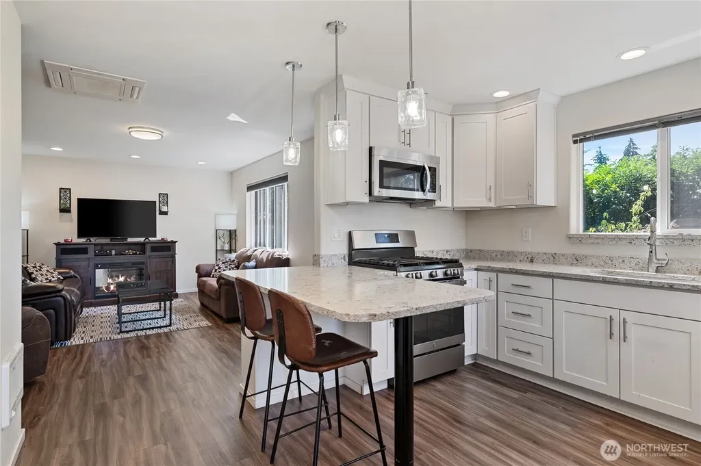 9111 Newgrove Avenue SW Lakewood WA 98498