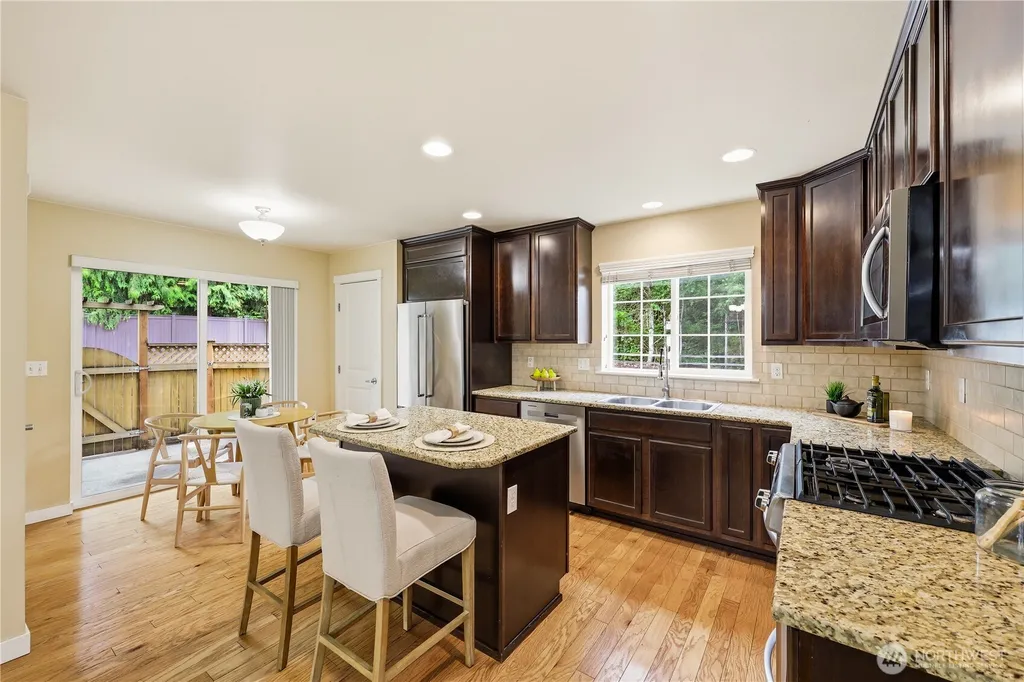 1704 156th Place SW Lynnwood WA 98087