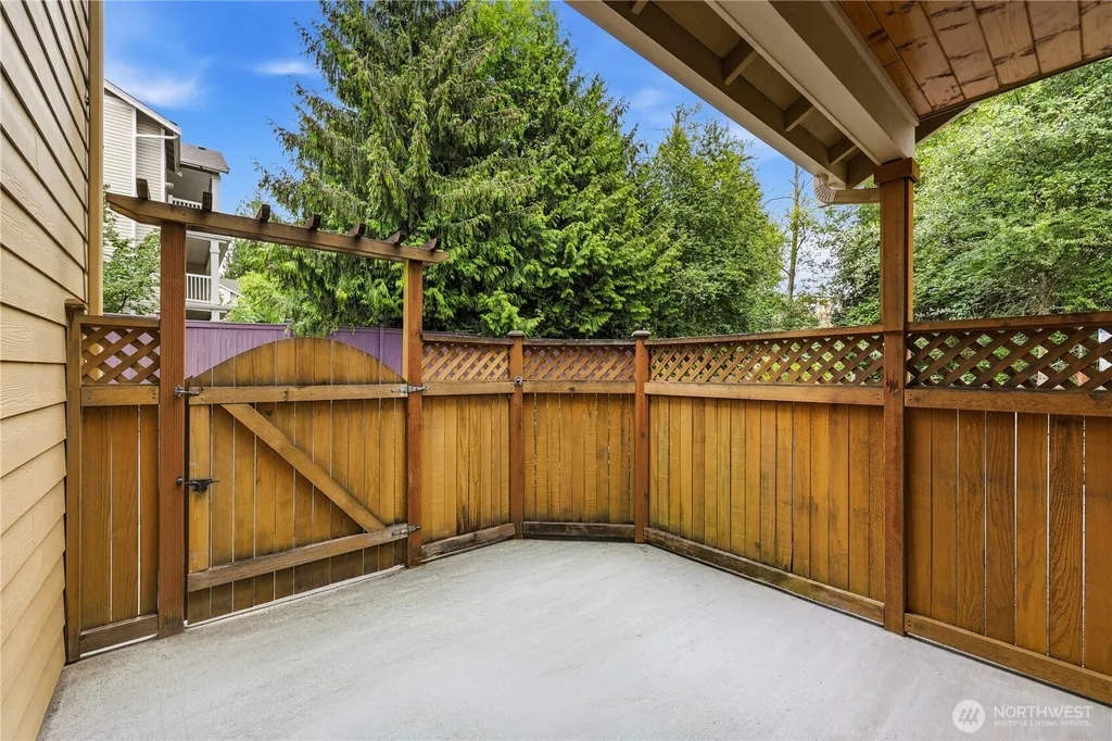 1704 156th Place SW Lynnwood WA 98087