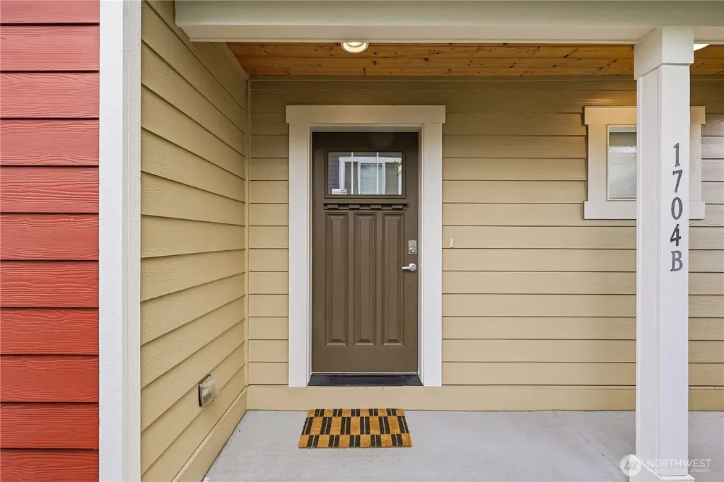 1704 156th Place SW Lynnwood WA 98087