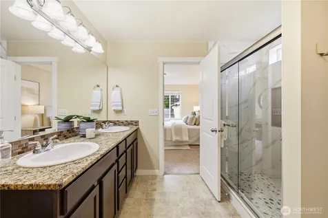 1704 156th Place SW Lynnwood WA 98087