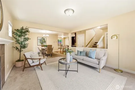1704 156th Place SW Lynnwood WA 98087