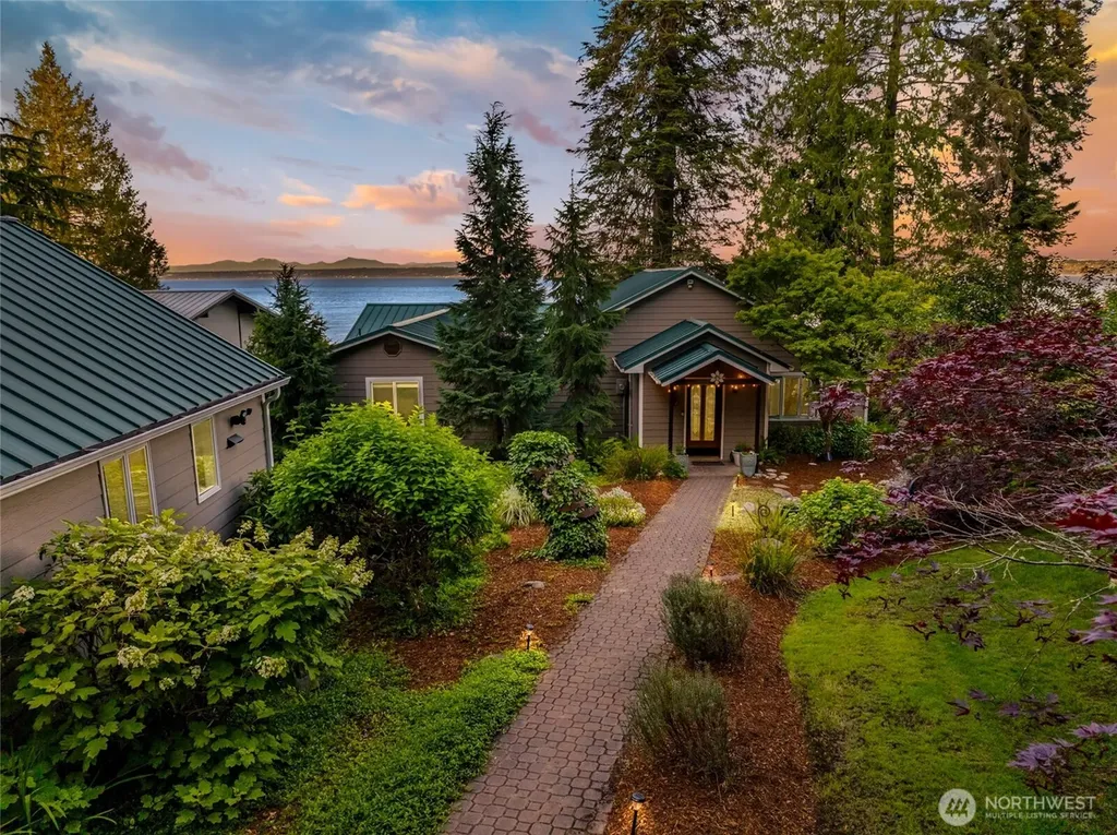 24920 S South Kingston Road NE Kingston WA 98346