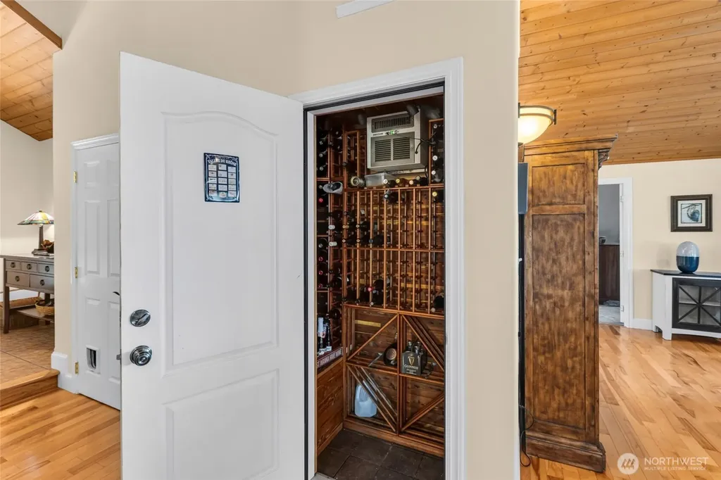24920 S South Kingston Road NE Kingston WA 98346