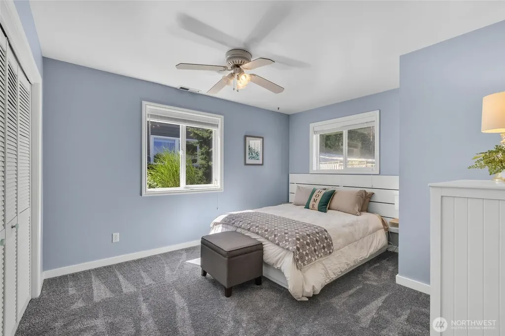 24920 S South Kingston Road NE Kingston WA 98346