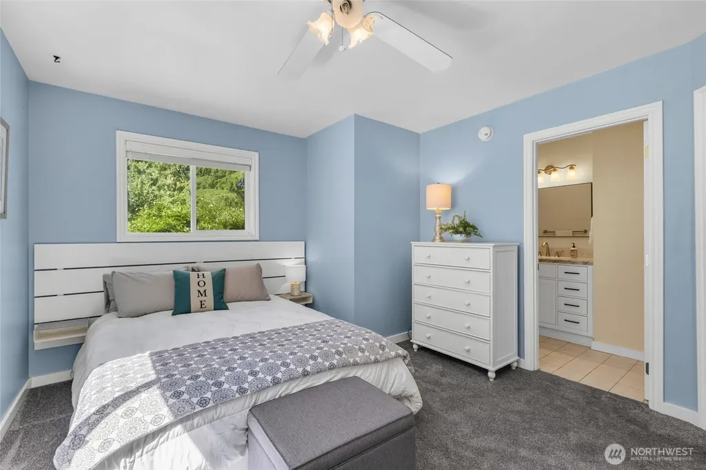 24920 S South Kingston Road NE Kingston WA 98346