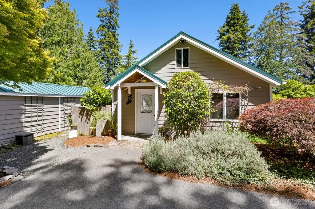 24920 S South Kingston Road NE Kingston WA 98346