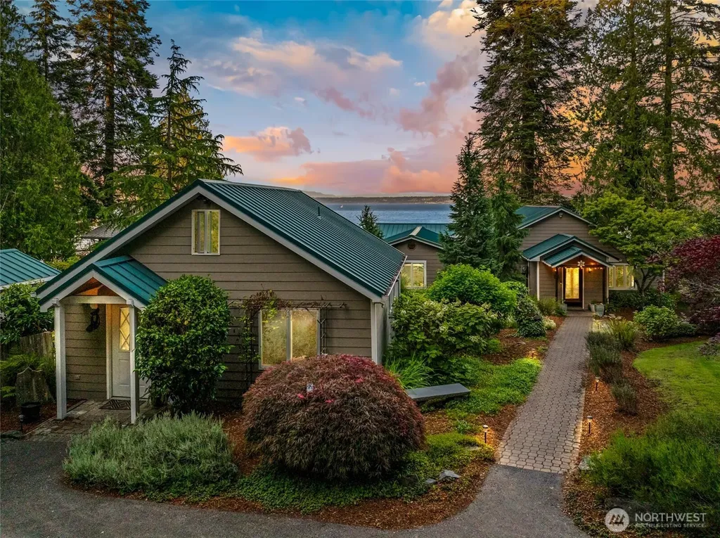 24920 S South Kingston Road NE Kingston WA 98346