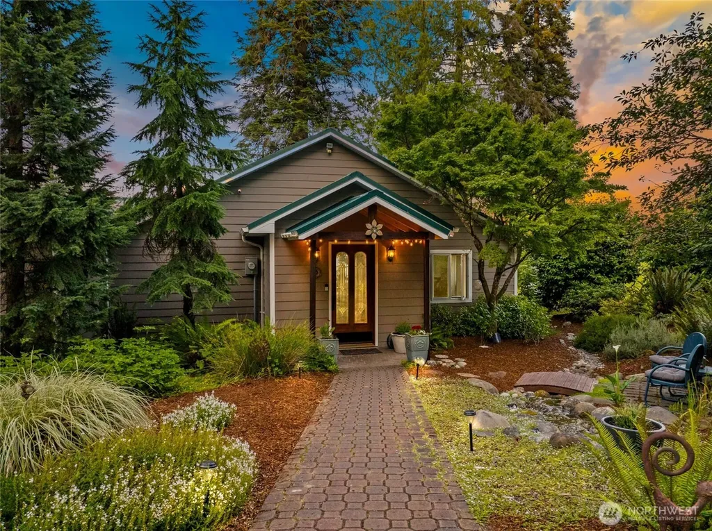 24920 S South Kingston Road NE Kingston WA 98346