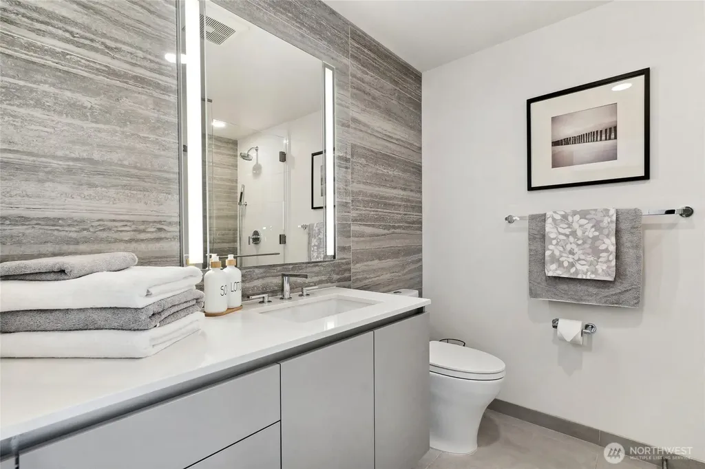 2510 6th Avenue Seattle WA 98121