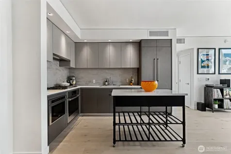 2510 6th Avenue Seattle WA 98121