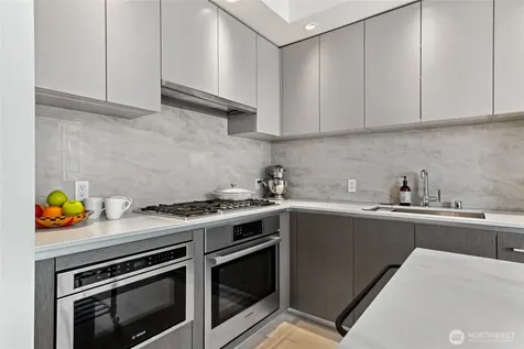 2510 6th Avenue Seattle WA 98121