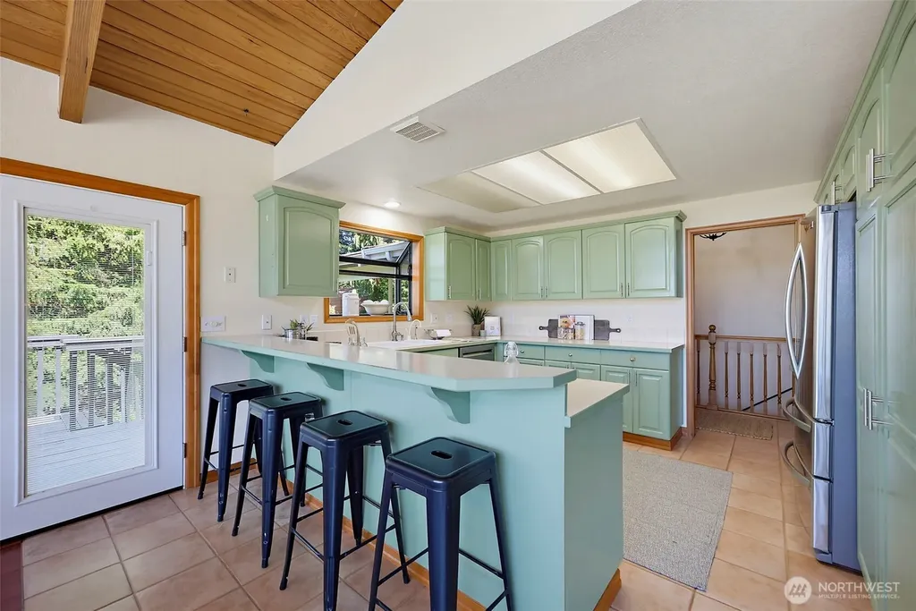 8802 Key Peninsula Highway NW Lakebay WA 98349