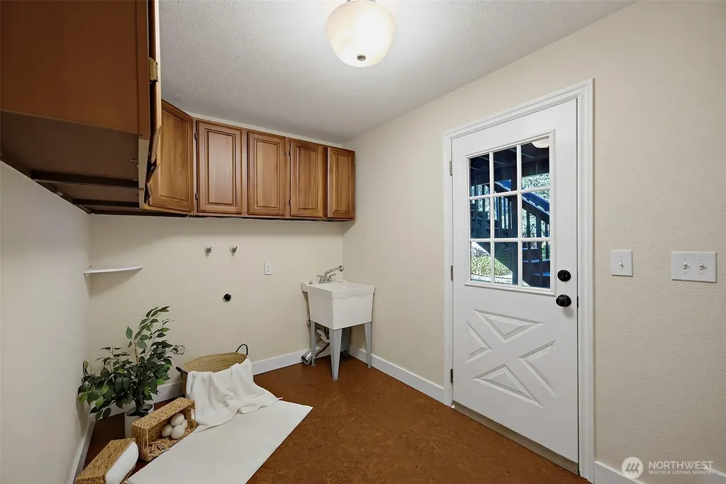 8802 Key Peninsula Highway NW Lakebay WA 98349