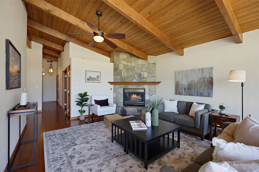 8802 Key Peninsula Highway NW Lakebay WA 98349