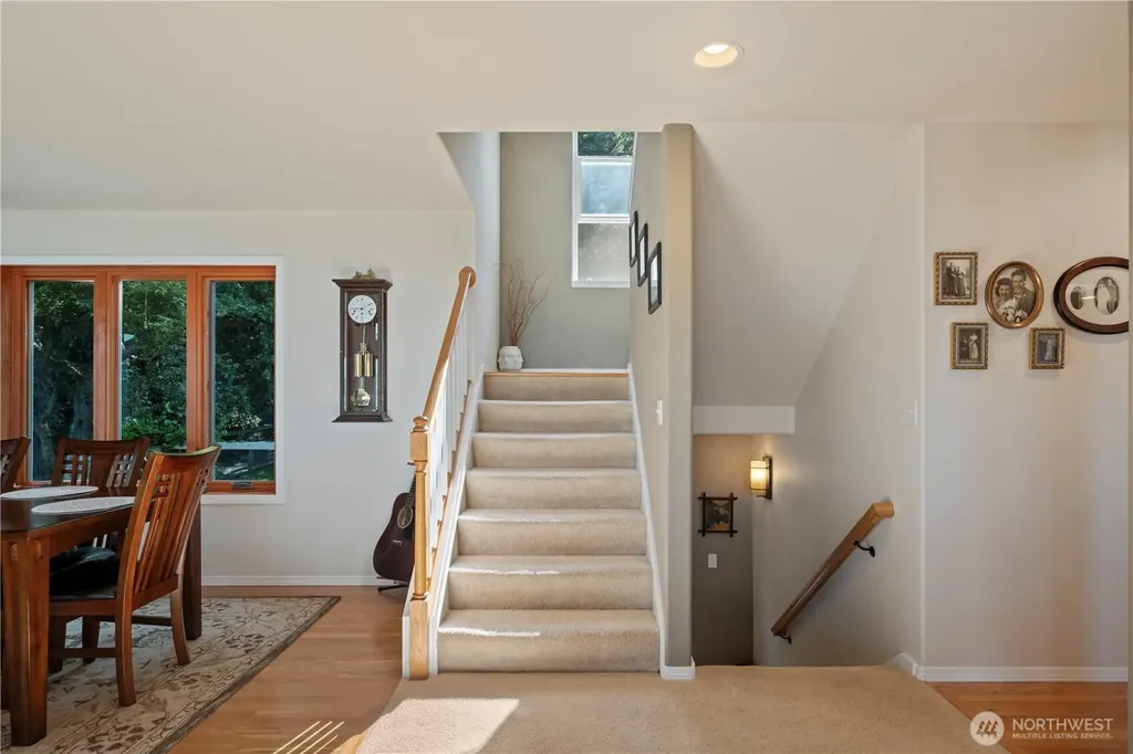 8189 Whidbey Drive Clinton WA 98236