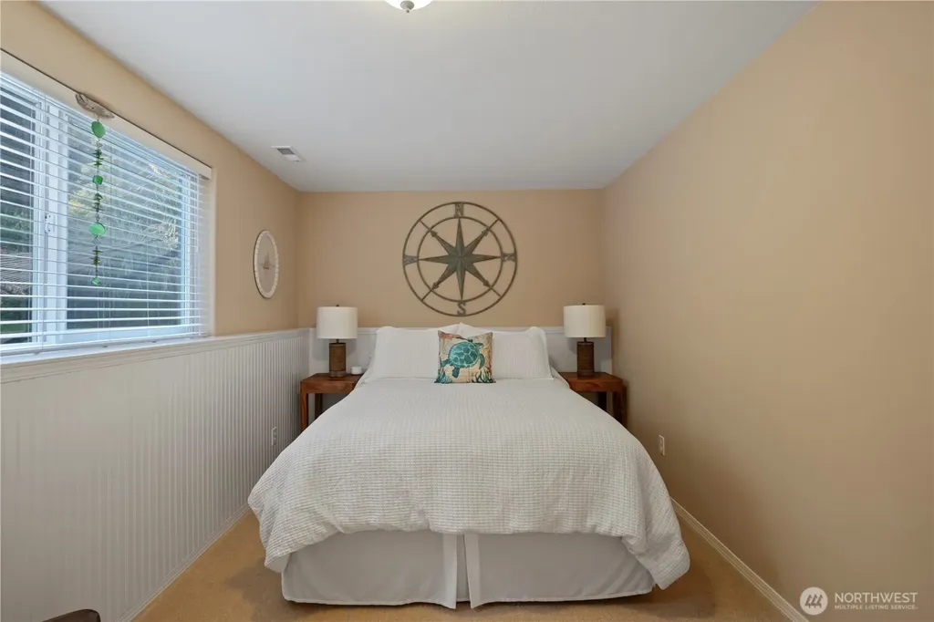 8189 Whidbey Drive Clinton WA 98236